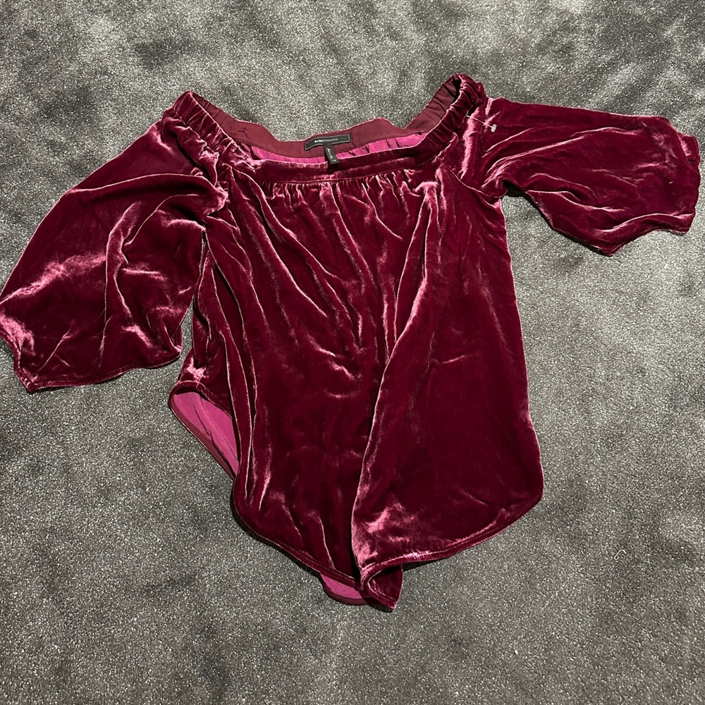 BCBG velvet top